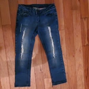 Distressed Jean capri